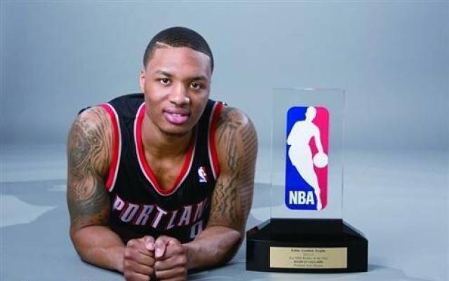 重振旗鼓的 重振旗鼓的