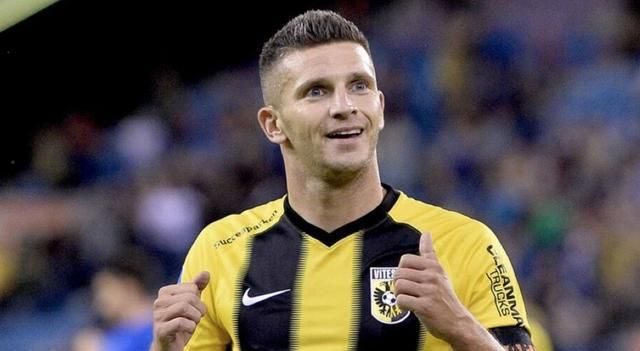 再次赢得了 再次赢得了